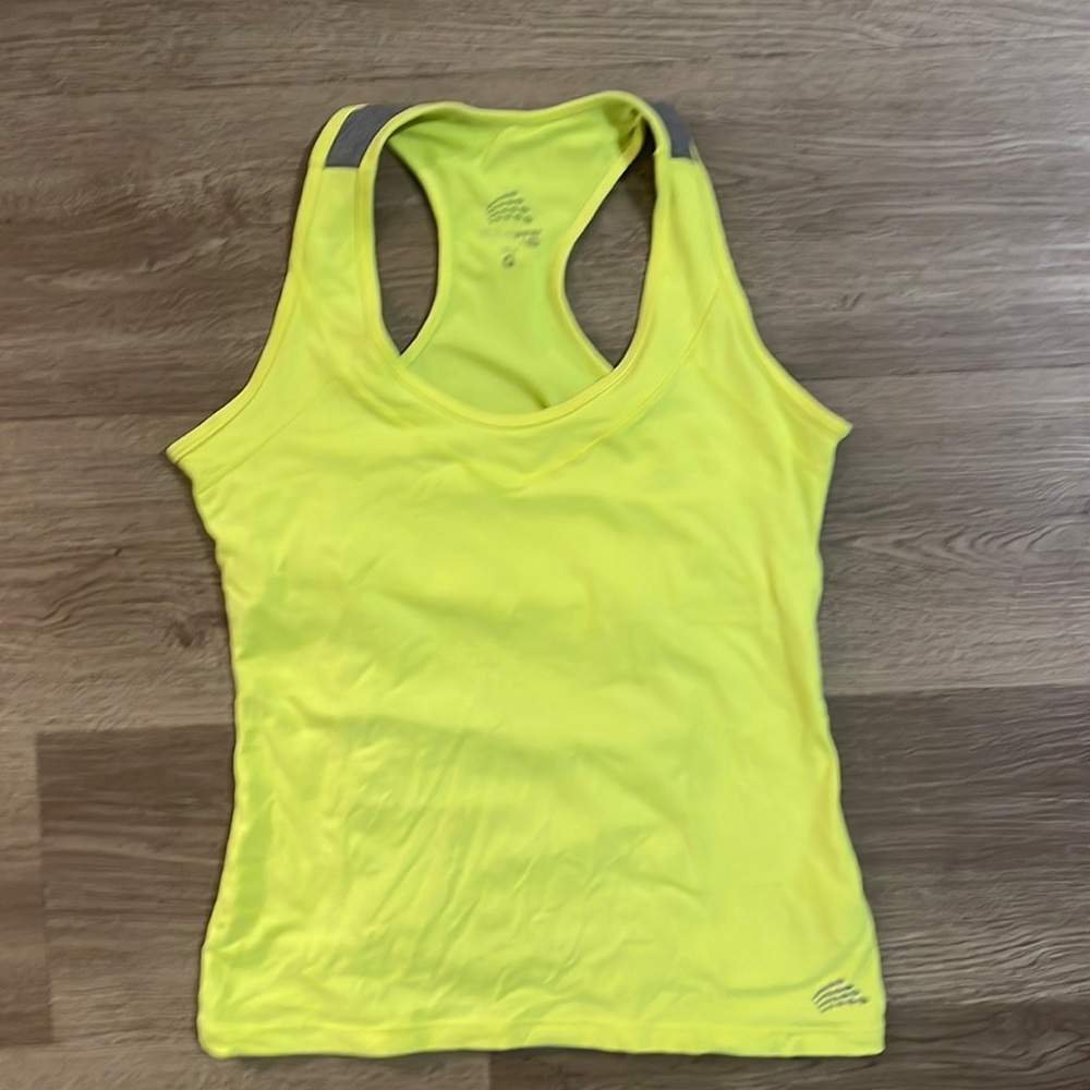 Activewear top